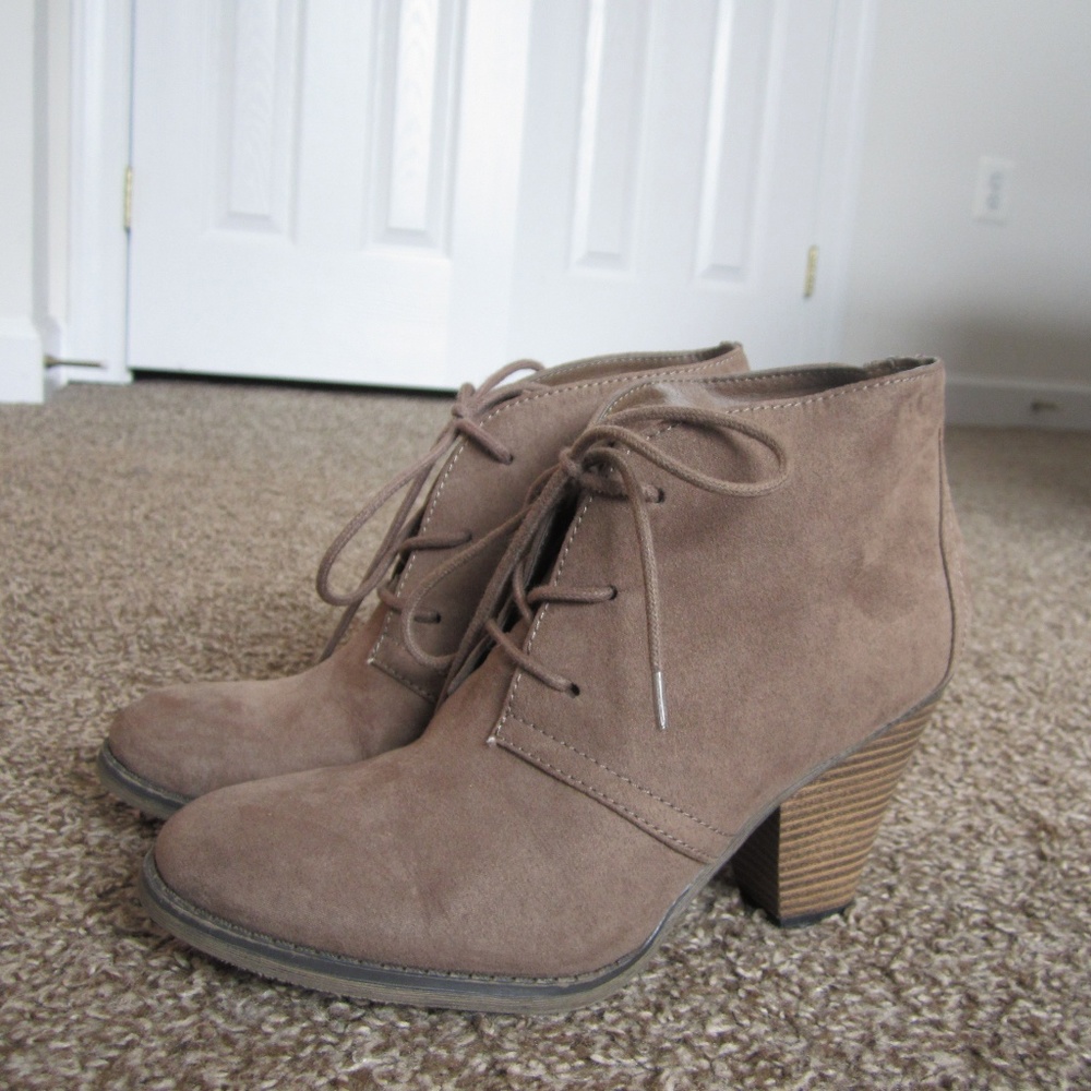 Women's Brown Suede Ankle Booties - Size 7 - Mia